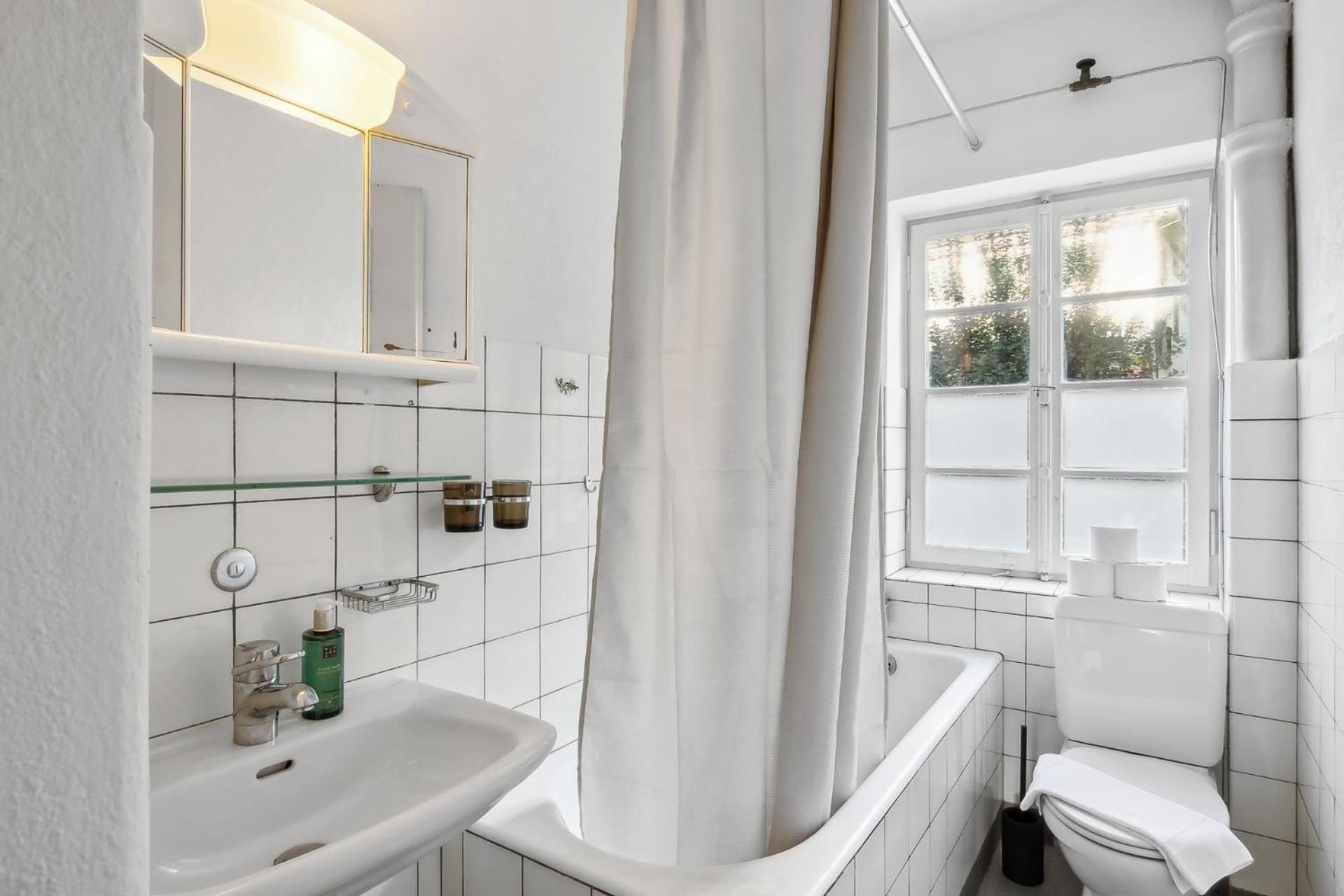 Homey Comfort In Oerlikon Цюрих Экстерьер фото